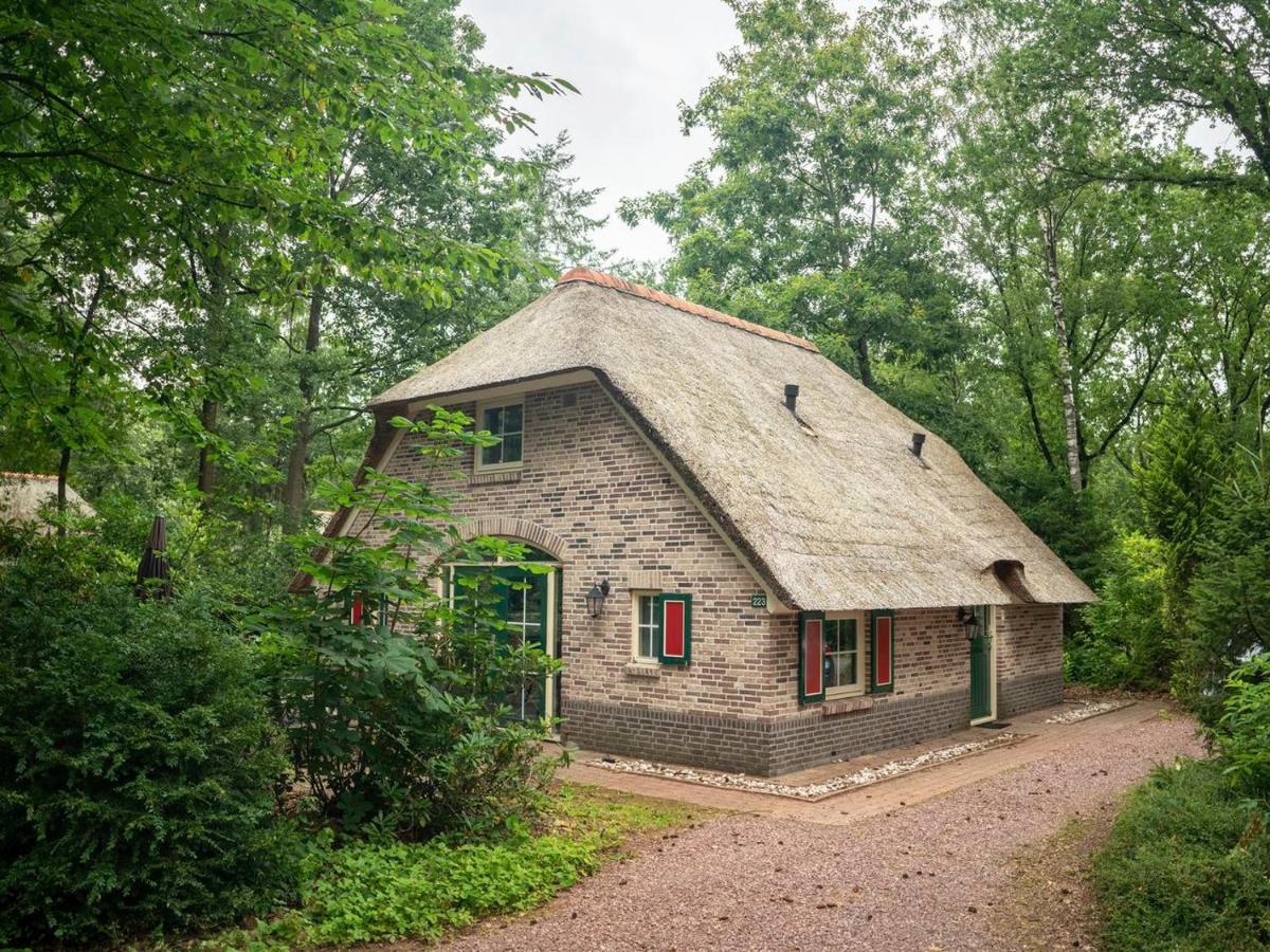 Landal Het Land Van Bartje Hotel Ees Eksteriør billede